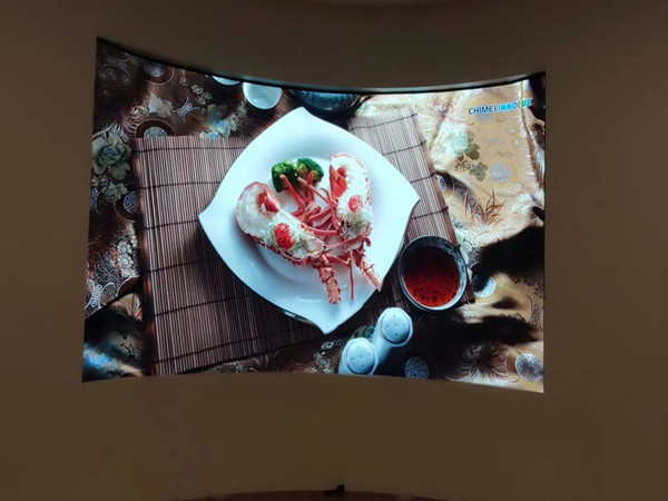 昂昂溪室内P2.5弧形LED屏